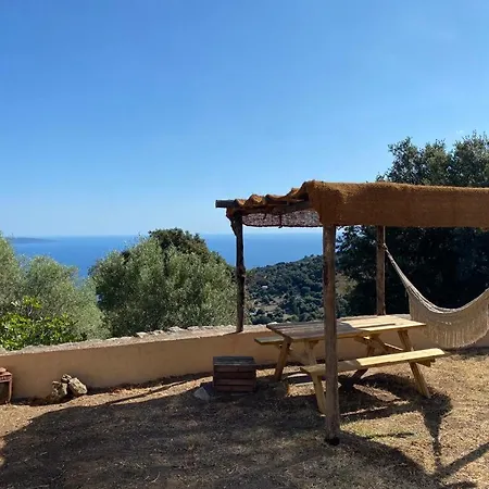 charmante bergerie à Cargese tres belle vue mer avec jardin-3